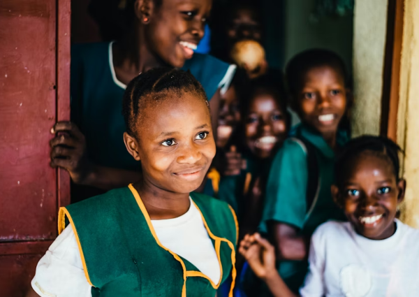 photo-1569003376670-596a186b90f8